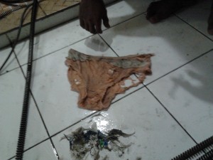 pipa mampet karena celana dalam